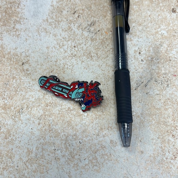 Chainsaw Man Devil Pin - Picture 2 of 3